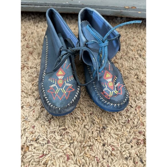 Endicott Johnson Womens Blue Leather Moccasins  embroidered 7.5 lace‎ up - Picture 2 of 8